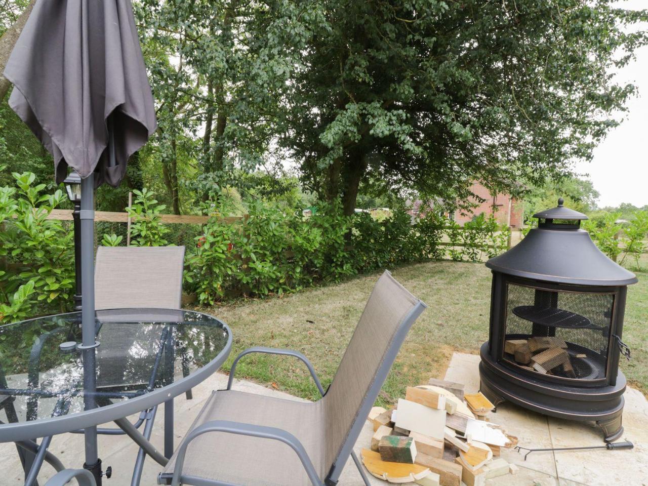 Acorn Lodge Saxmundham Exteriör bild